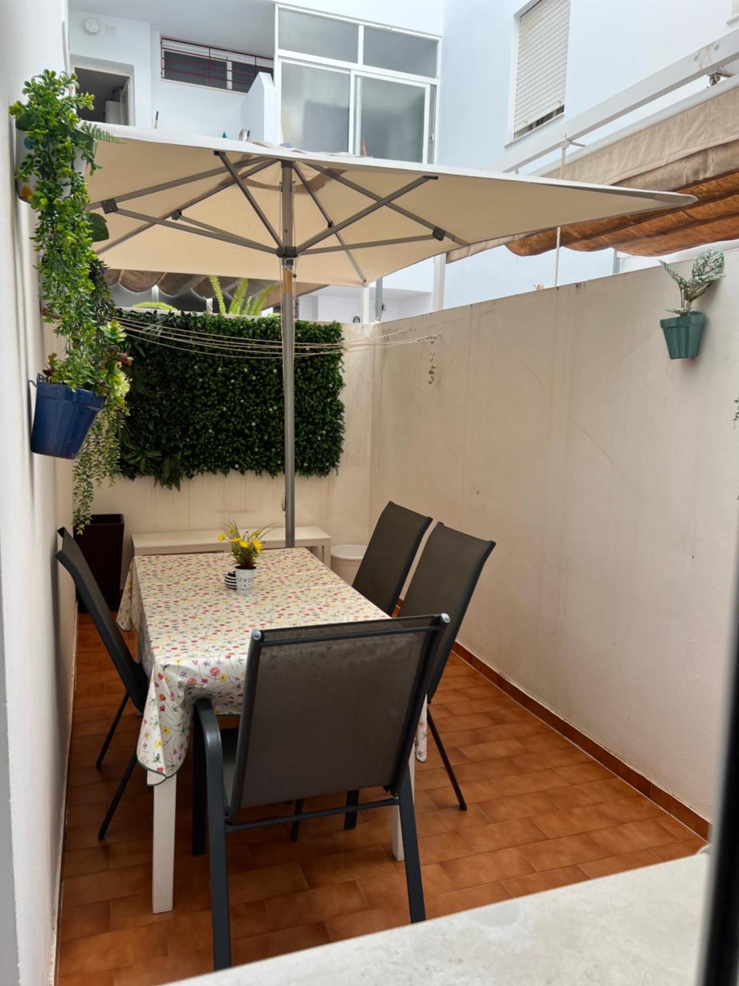Apartamento*carolapo*con Patio Interior Y Garage